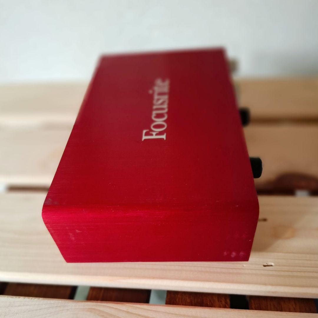 Focusrite Scarlett 2i2 オーディオインターフェース