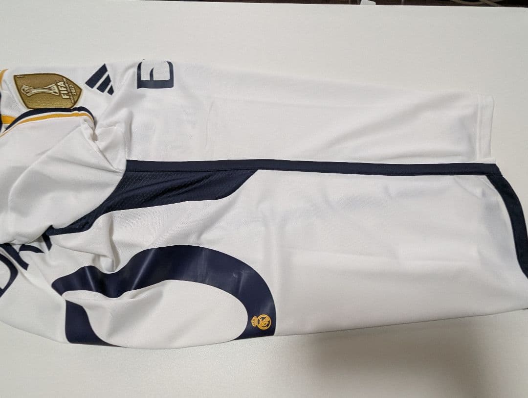 レアル・マドリード　ユニフォーム　モドリッチ　レプリカ