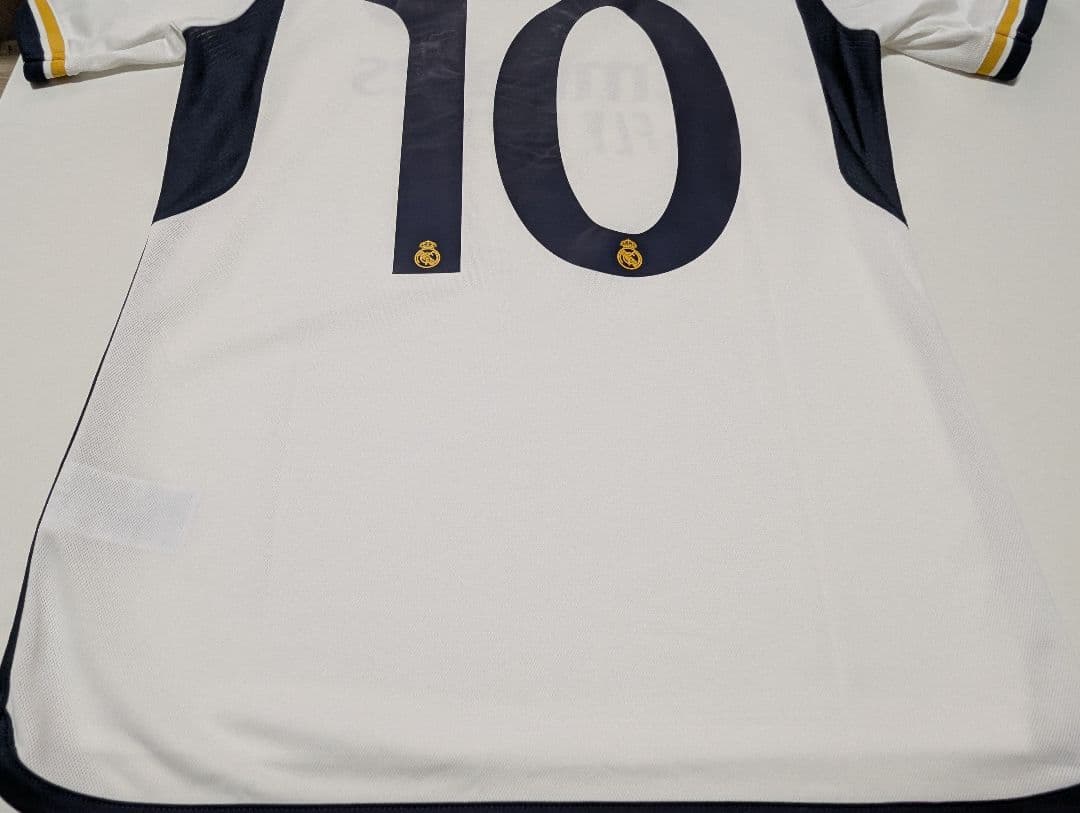 レアル・マドリード　ユニフォーム　モドリッチ　レプリカ