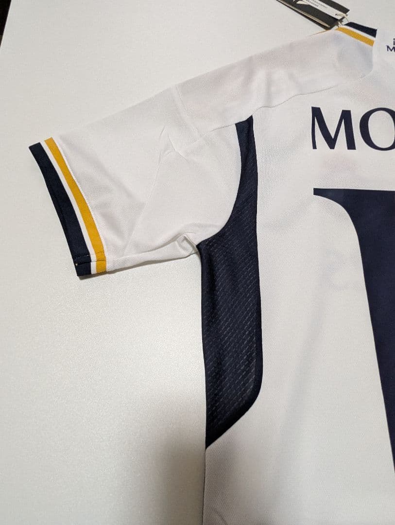 レアル・マドリード　ユニフォーム　モドリッチ　レプリカ