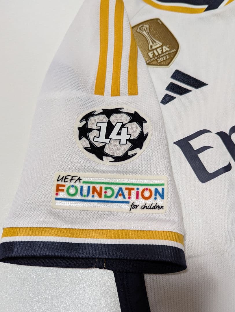 レアル・マドリード　ユニフォーム　モドリッチ　レプリカ