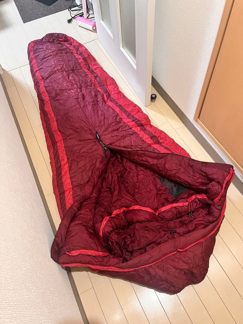 の*ん様 HUSKY フード付き寝袋 ブラック/レッド