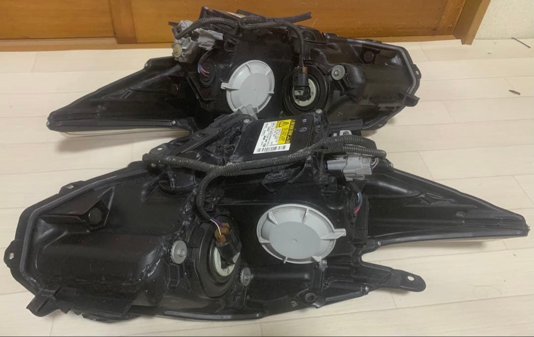 プリウス ZVW30 後期型 Sグレード 純正HIDヘッドライト 左右セット