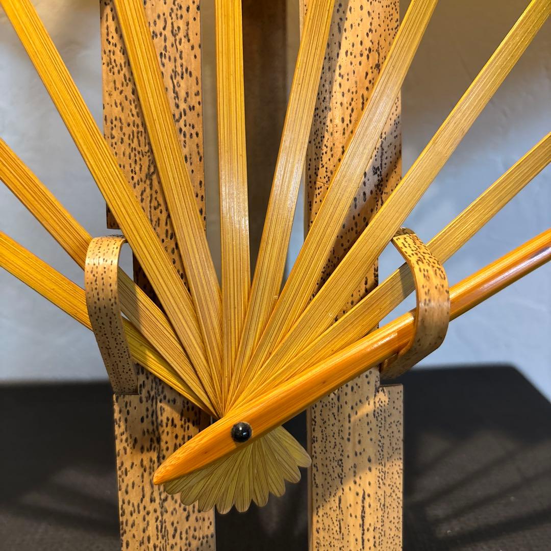 十松屋福井扇舗　舞扇　金揉み箔地に桜と菖蒲