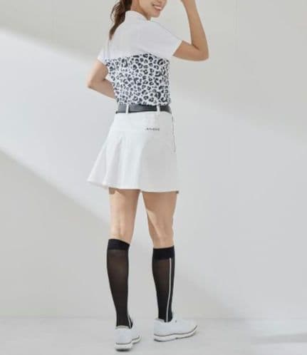 新品　ジュンアンドロペ　モックネックL　白×黒定価25300円アニマル柄