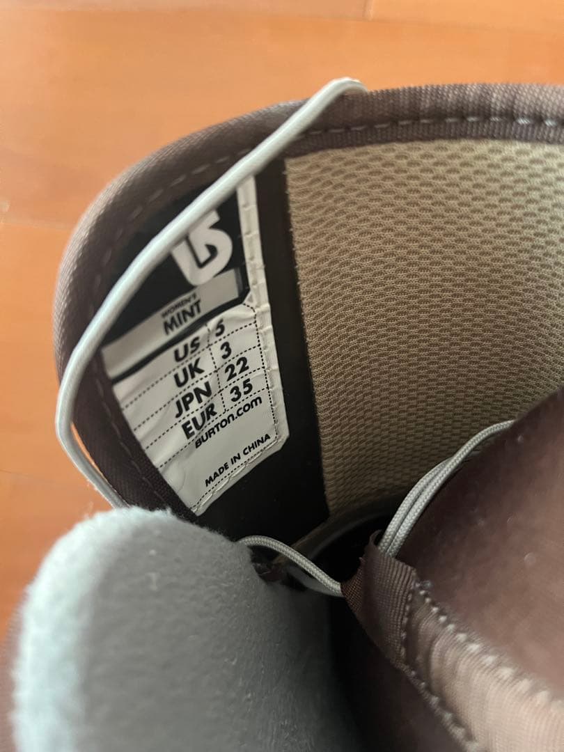 burton スノーボードブーツ ダークブラウン　mint
