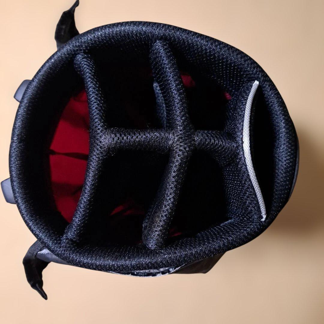 ウィルソンキャディバッグスタンド式。フード付き。極美品。9インチ。