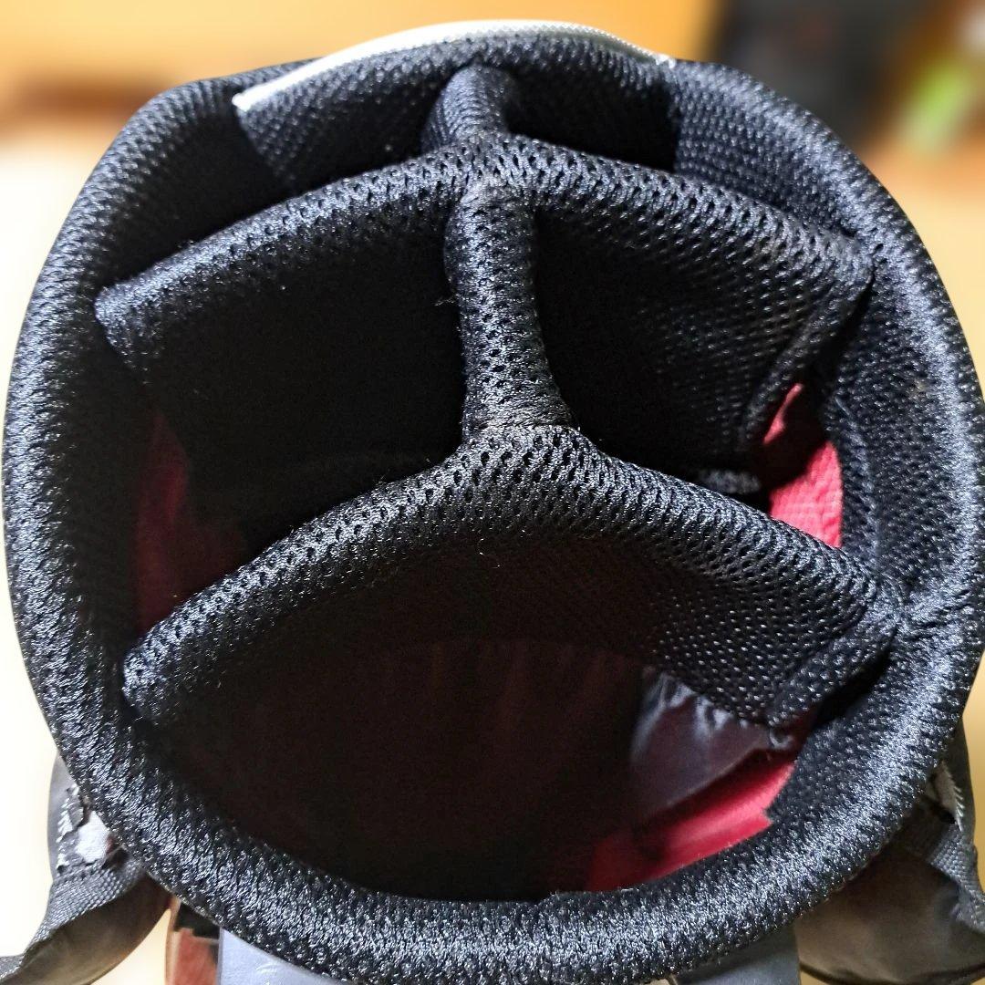 ウィルソンキャディバッグスタンド式。フード付き。極美品。9インチ。