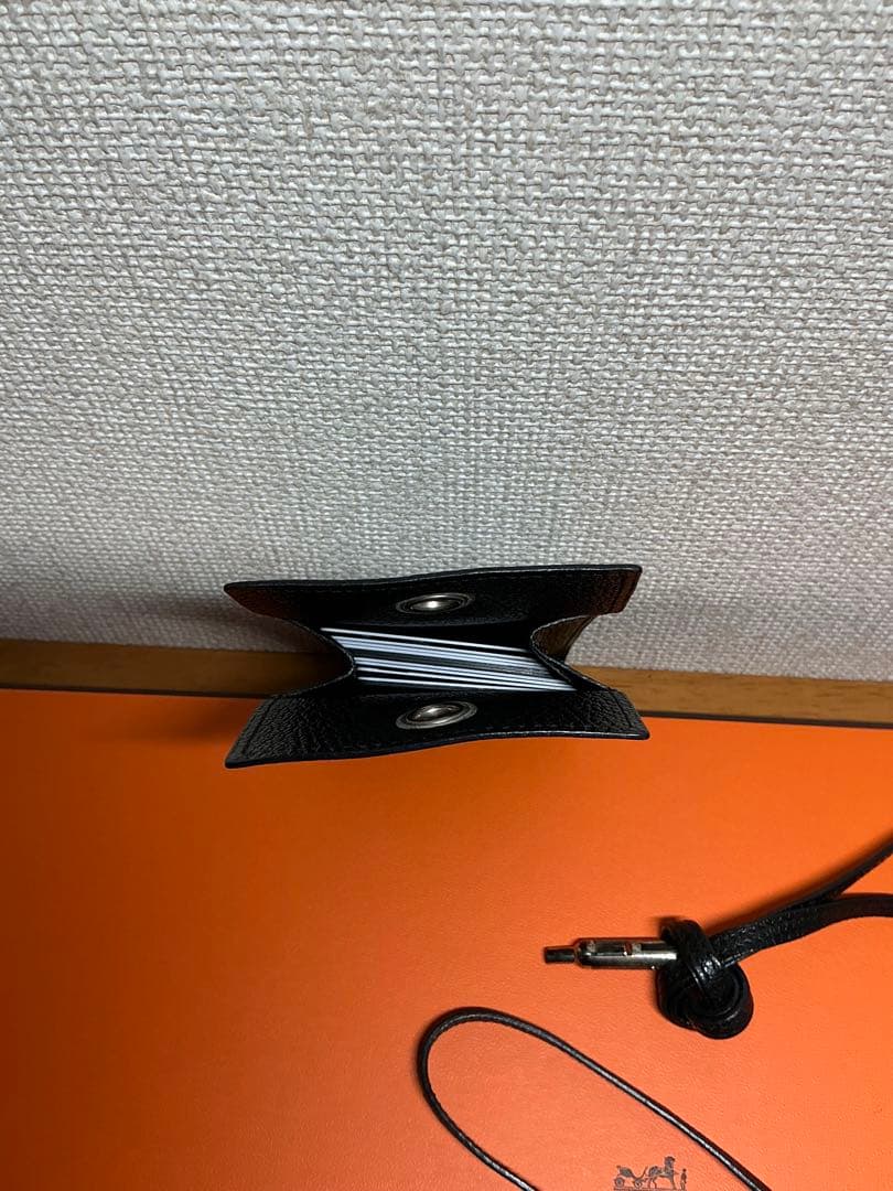 C*a様 HERMES エルメス ヴェスパ ストラップ ポーチ マルチケース 黒