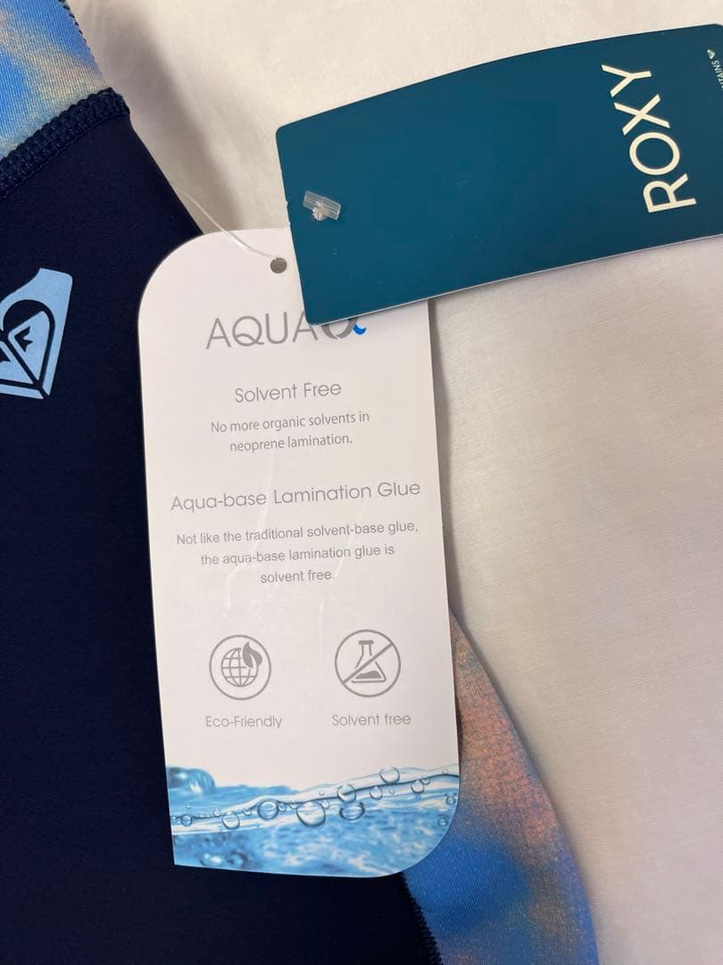 新品未使用　ROXY ロキシー　ウェットスーツ　セパレート　＋専用ハンガー