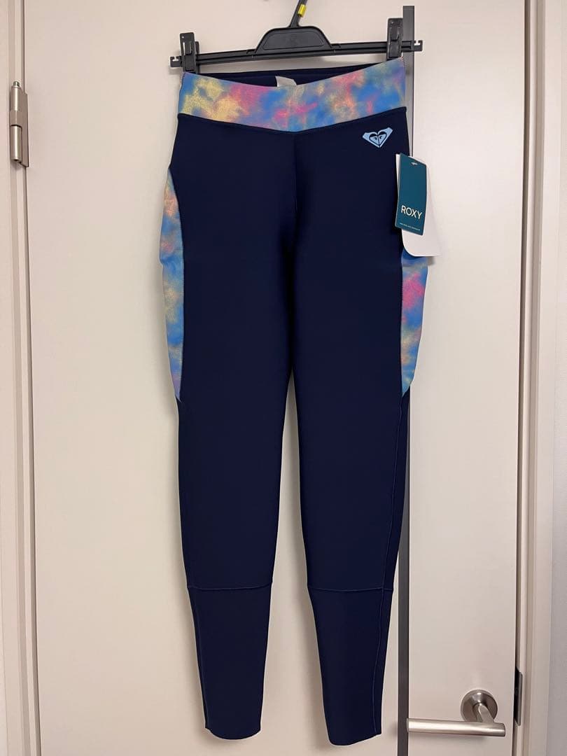 新品未使用　ROXY ロキシー　ウェットスーツ　セパレート　＋専用ハンガー