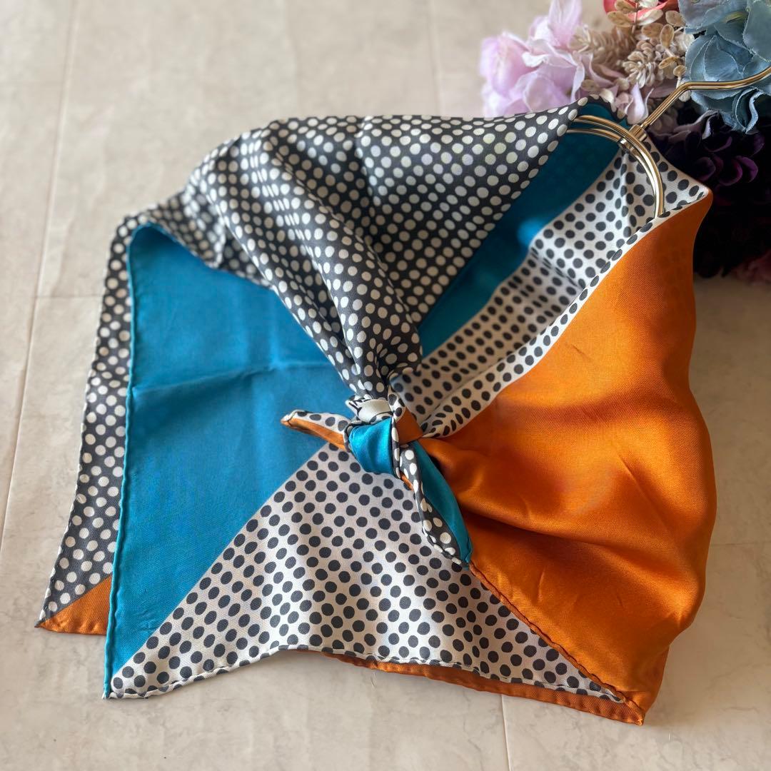 NO.8-109/YVES SAINT LAURENT/正方形スカーフ/シルク