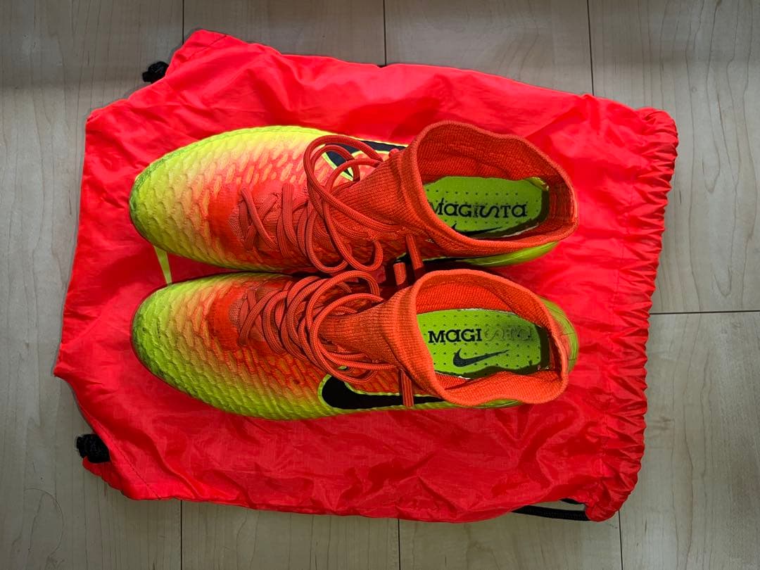 NIKE マジスタオブラ FG
