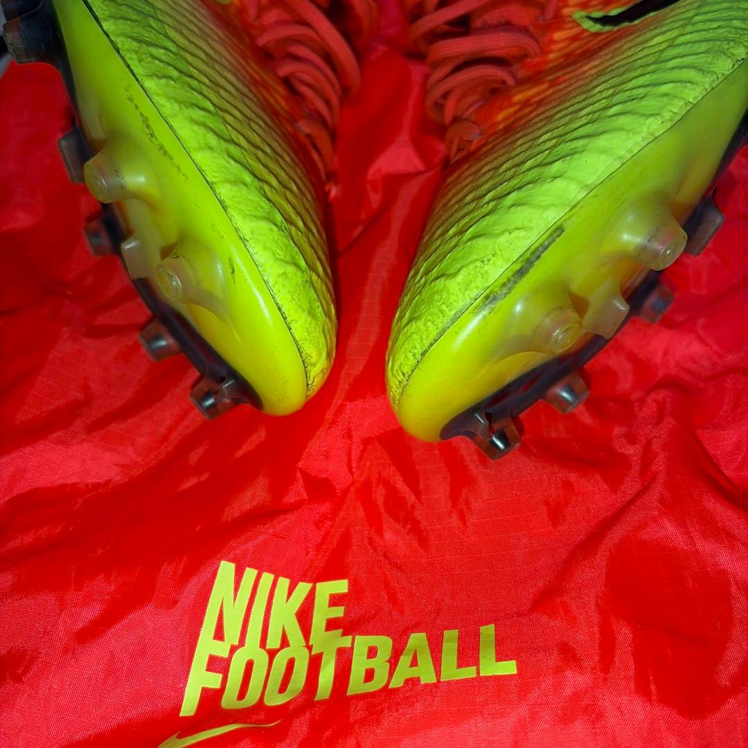 NIKE マジスタオブラ FG