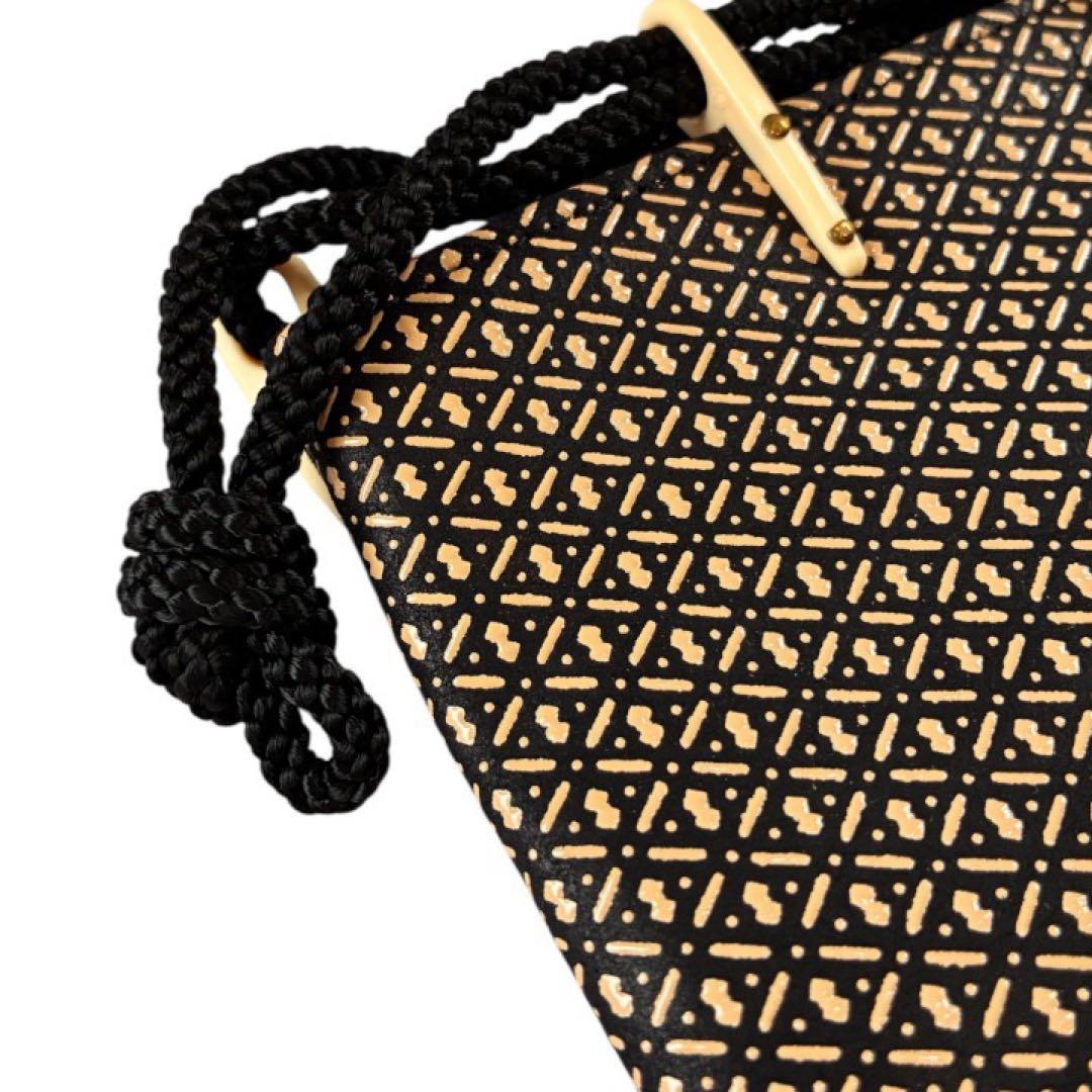 新品未使用 ✨印傳屋 合切袋 信玄袋 巾着和柄 鹿革黒ベージュ変わり市松柄箱付