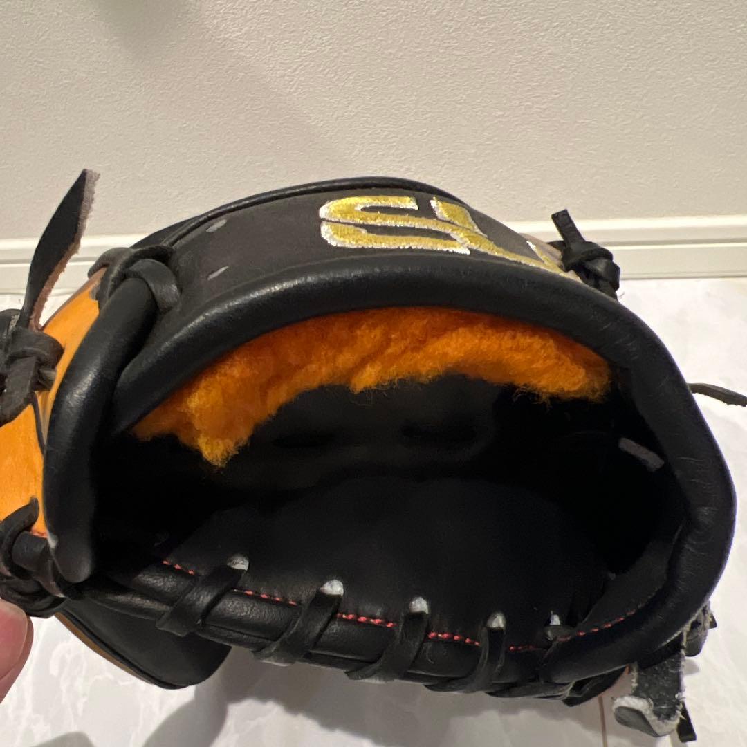 SU 硬式内野用グローブ