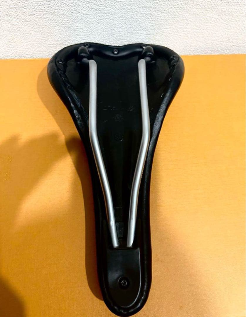 【ピナレロMOST】未使用のサドル（VERO別注）◆PINARELLO