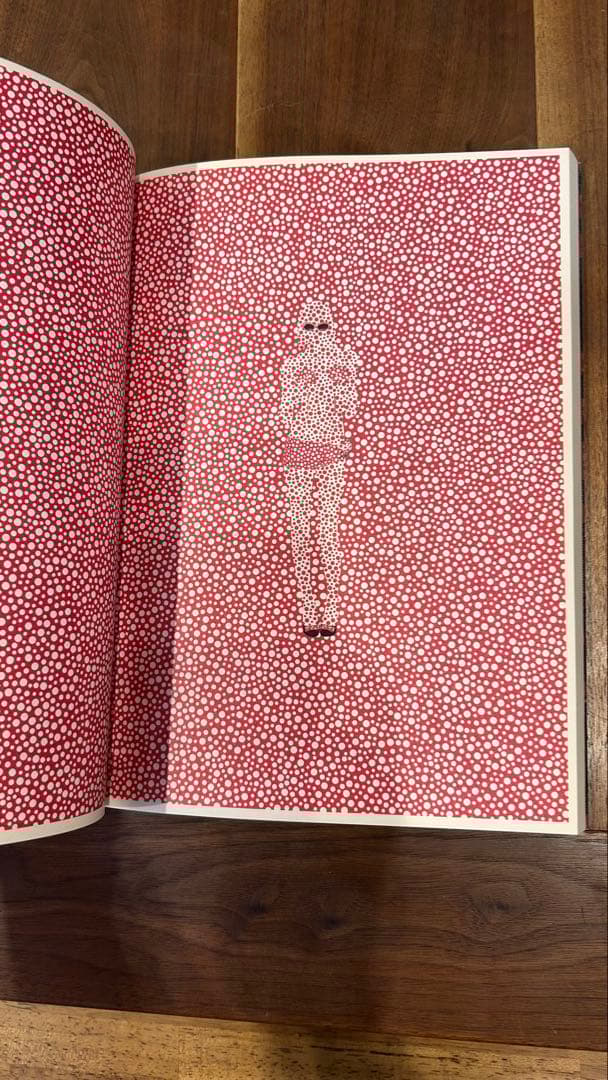 Louis Vuitton × Yayoi Kusama 限定 ファインブック