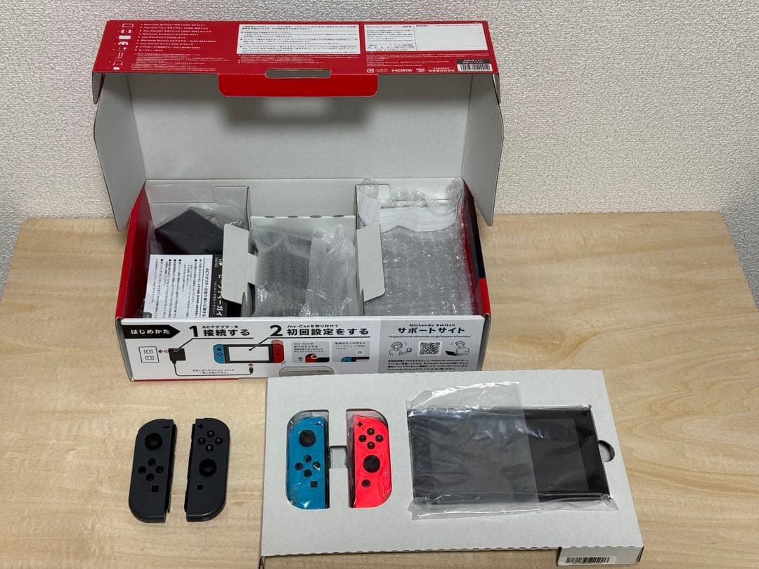 Nintendo Switch 本体　Joy-Con付き