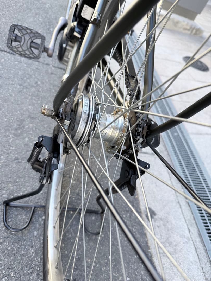 大阪府　ヤマハ　電動アシスト自転車 ダークグレー 前部バスケット付き