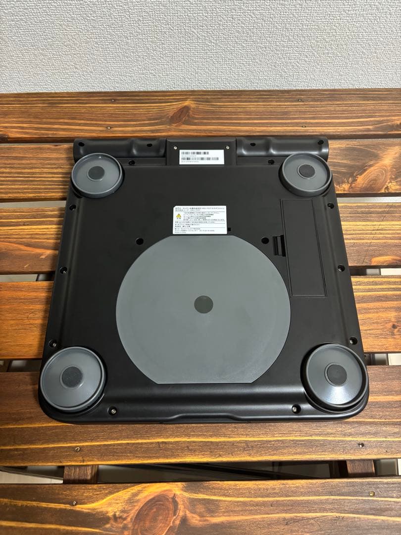 美品・オムロン 体重 体組成計 カラダスキャン ブラック KRD-703T