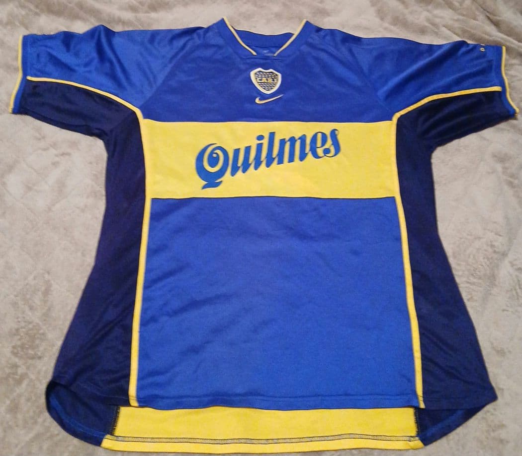 ボカ・ジュニアーズ 2001 ユニフォーム