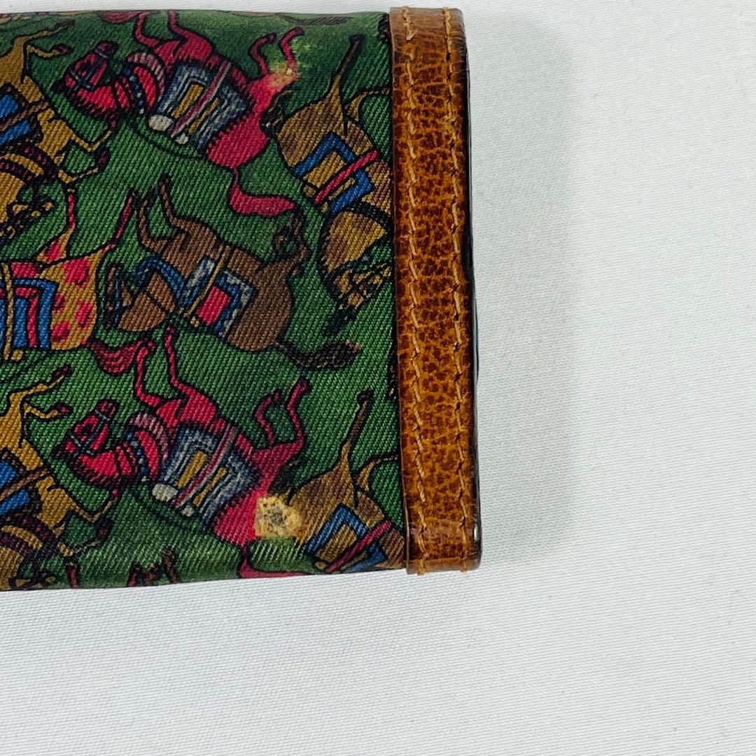 サルヴァトーレフェラガモ 2点セット①キーケース②ケース　です。