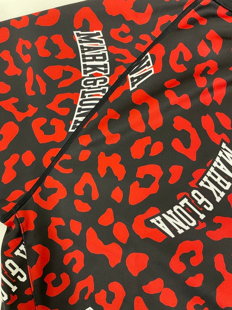 ⭐︎やっち8⭐︎ 14767.2 MARK & LONA 赤×黒　長袖シャツ