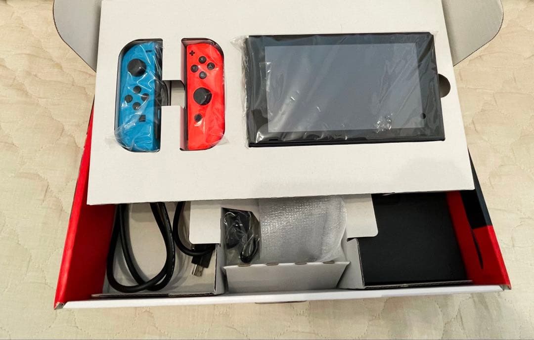 Nintendo Switch ネオンブルー ネオンレッド カセット付き