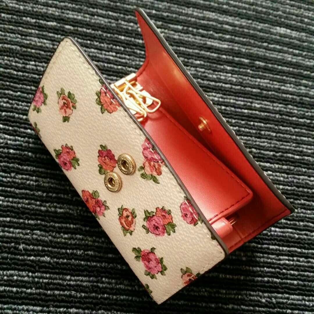 COACH キーケース F67667 新品 ホワイト×花柄 最新作 レディース