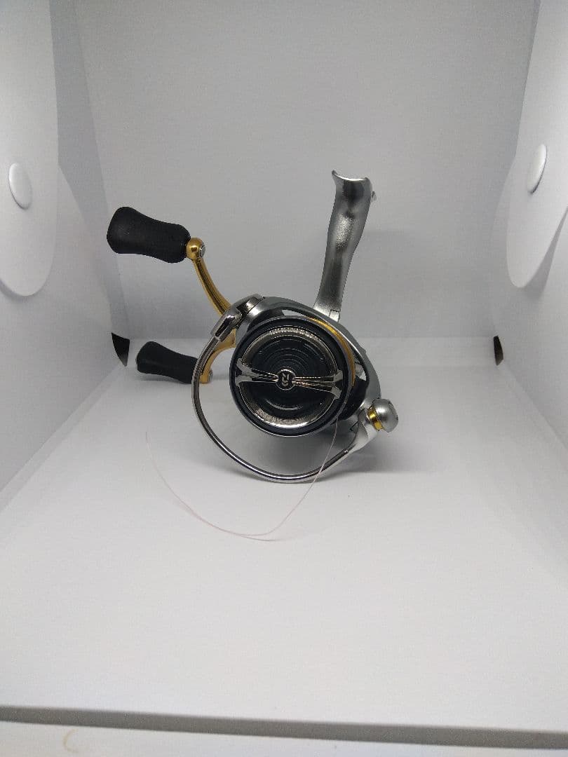 ダイワフリームスLT2500DHシングルハンドル、替えスプール付き