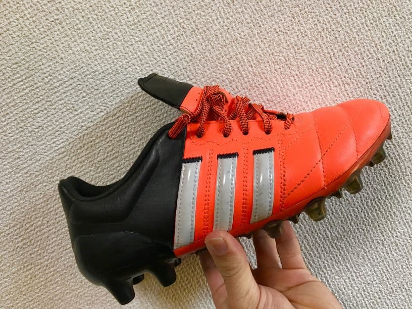 サッカースパイク  adidas