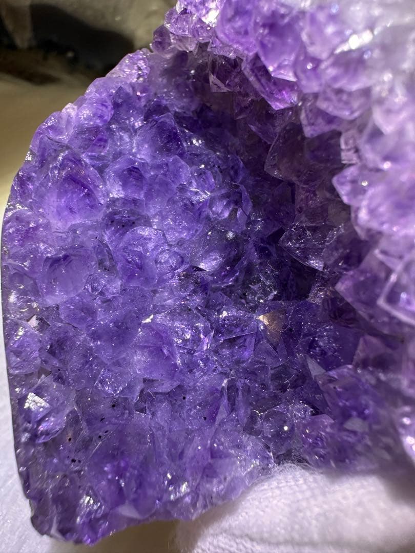 ウルグアイ産 アメジストドーム 美結晶 アーチ型 濃淡グラデーション 1120