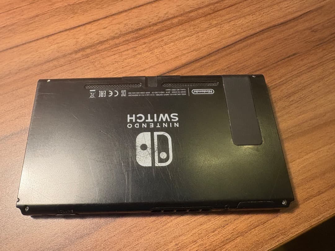 任天堂Switch 本体のみ　正常動作品