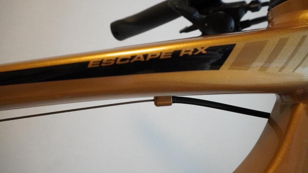 【お引き取り限定】GIANT ESCAPE RX ゴールド 700x28C