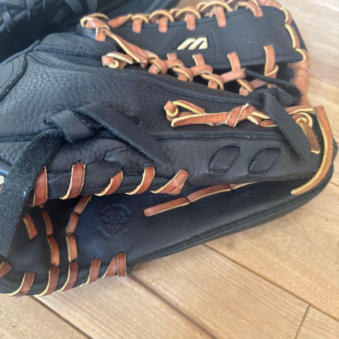 ミズノ　野球グローブ　2つ　ボールつき