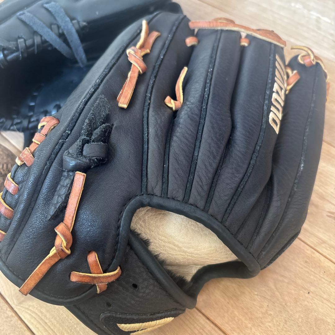 ミズノ　野球グローブ　2つ　ボールつき
