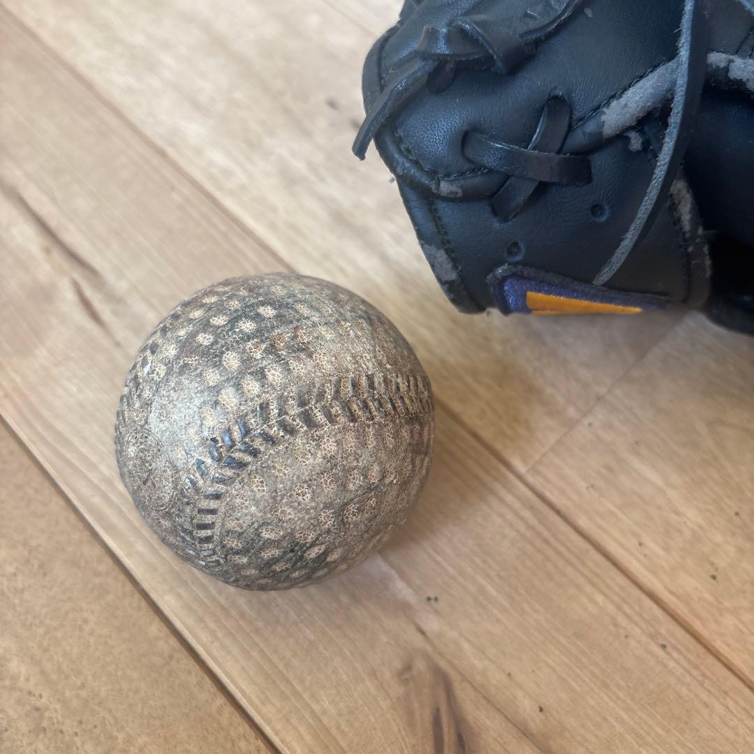 ミズノ　野球グローブ　2つ　ボールつき