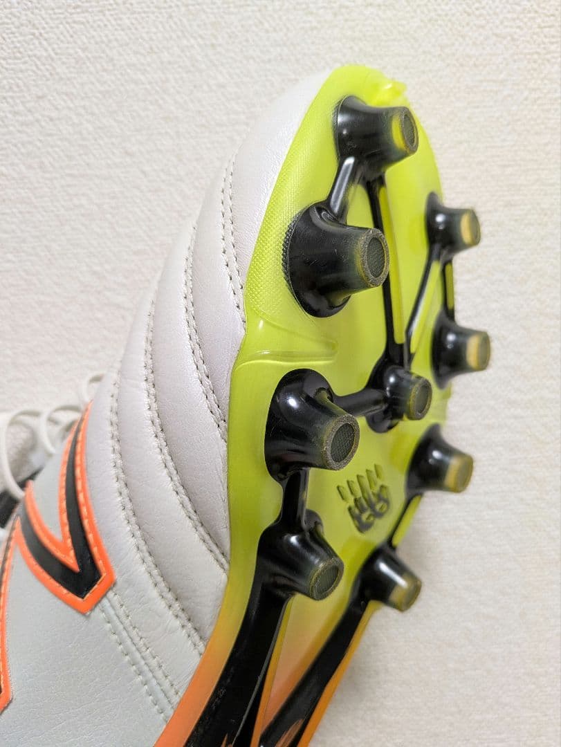 New Balance 442 サッカースパイク ホワイト/オレンジ 28センチ