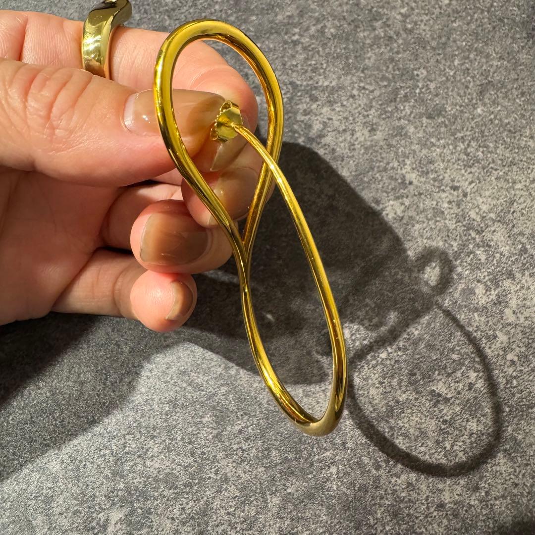 完売品 極美品 フープピアスゴールド