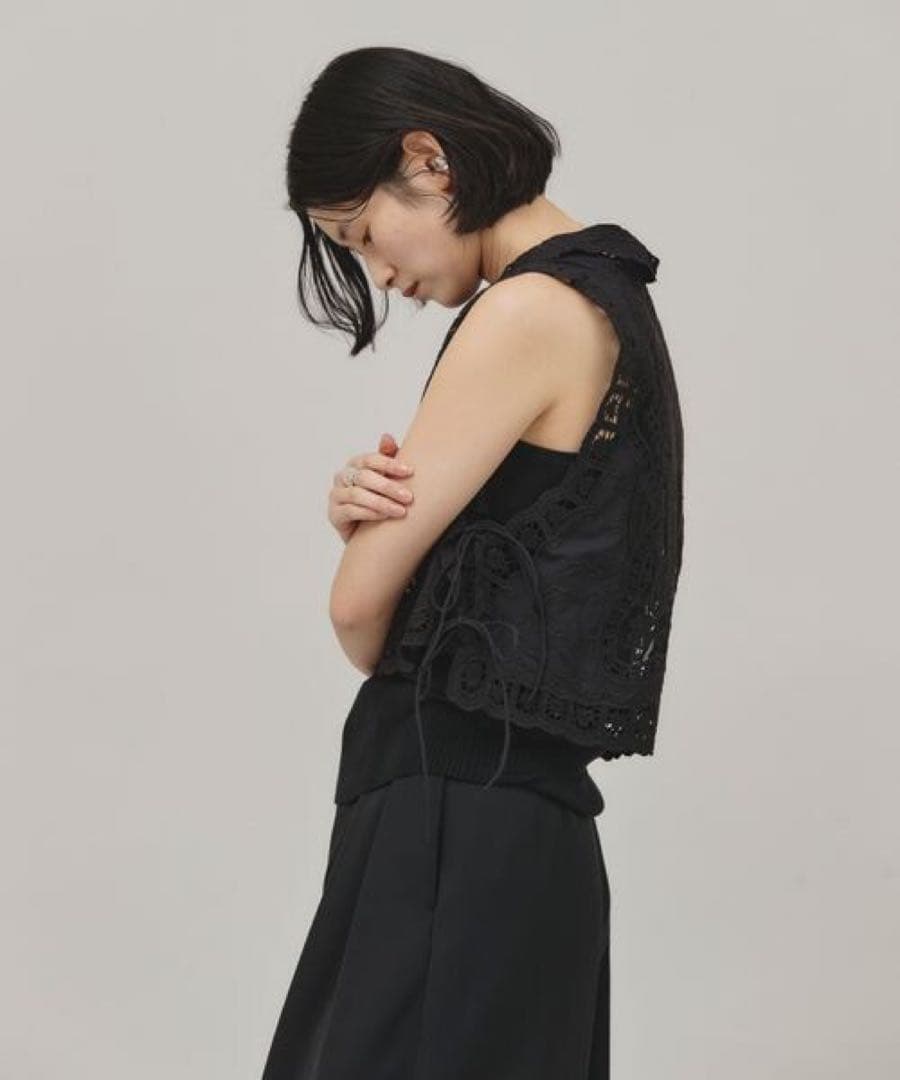 カレンソロジー　エンブロイダリーブラウス