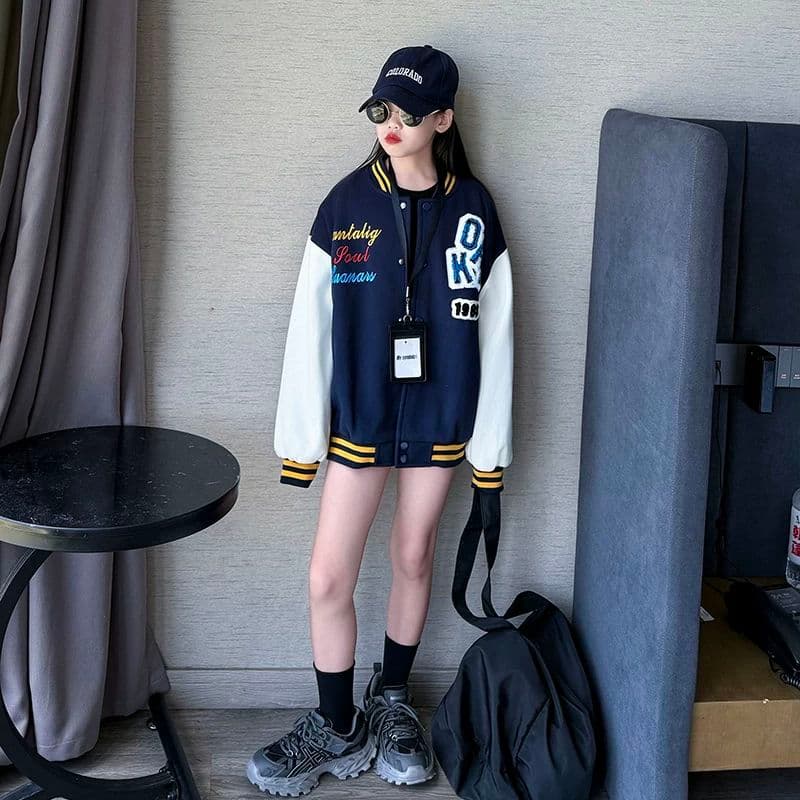 新しい野球ジャケット☆秋冬コーデに最適★スリムなデザイン
