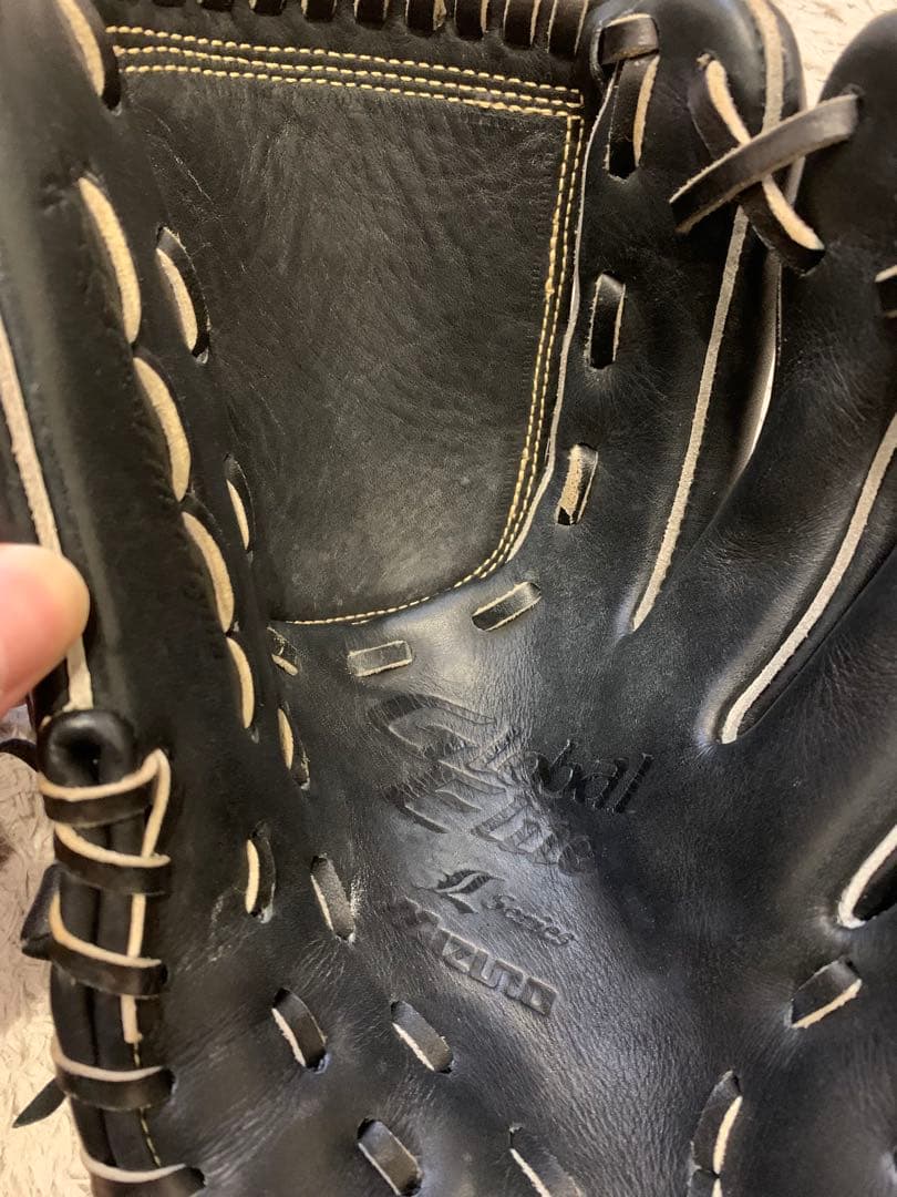 ミズノ　グローバルエリート　一般軟式投手用グローブ 黒