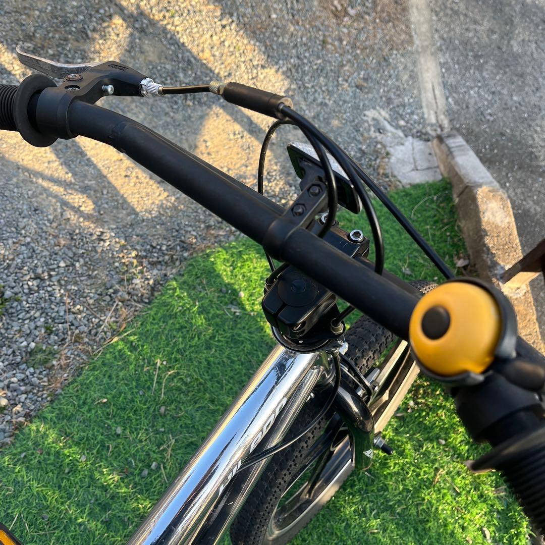 福岡市東区引き取り希望、近隣配送可　20インチ シルバー/ブラック