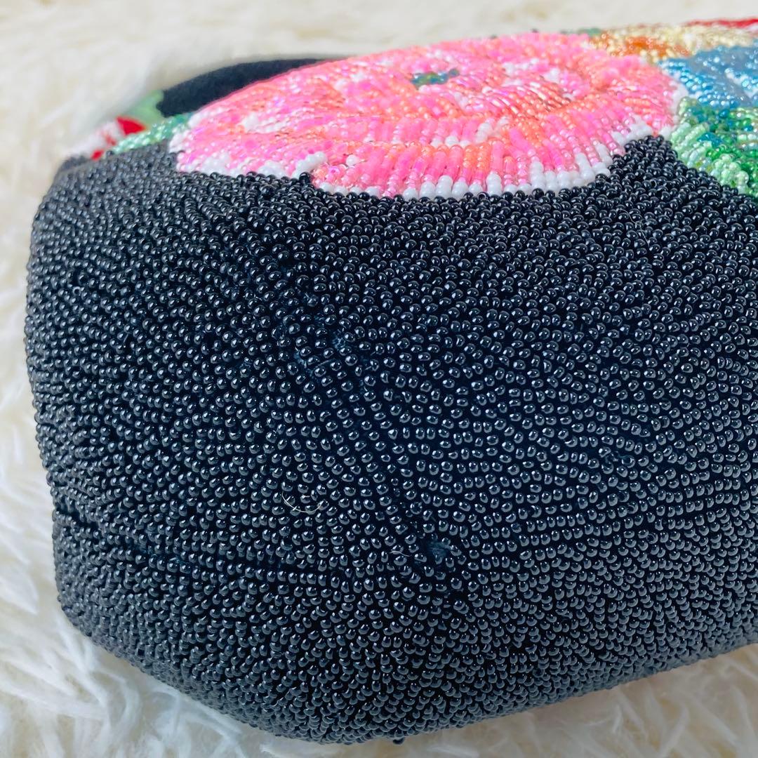 極美品　ヴィンテージ　ビーズ　がま口バック　黒　花柄　刺繍