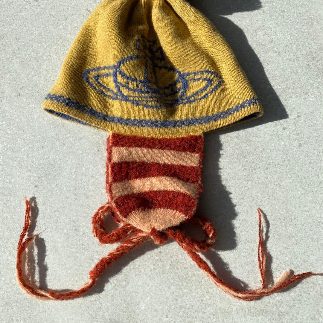 VivienneWestwood 耳当て付ニット帽 ボンボン 暖色 ビビアン