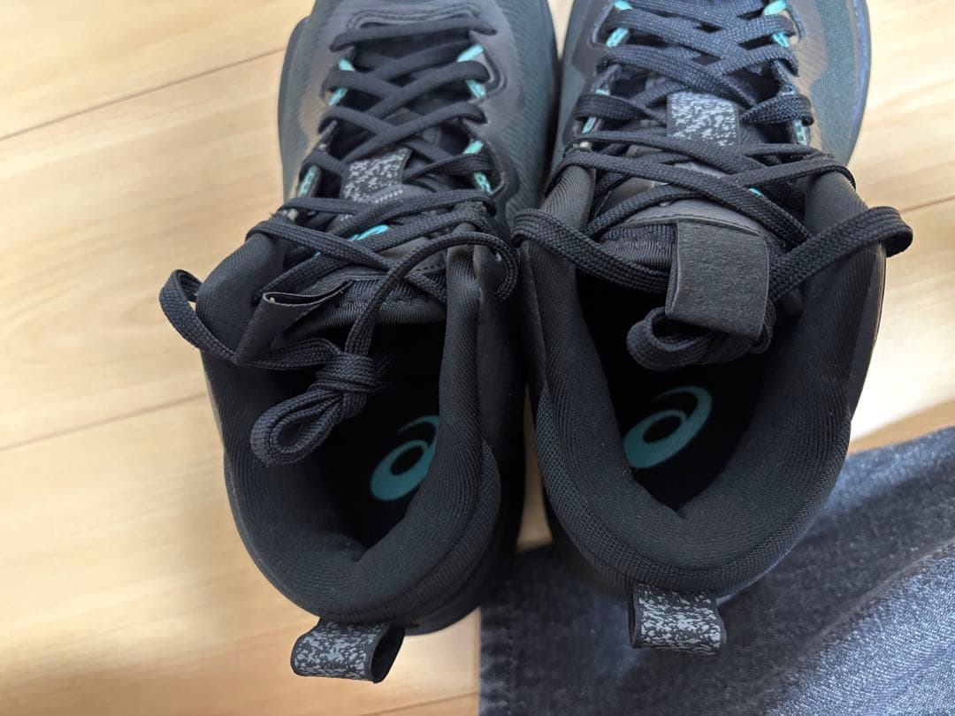 asics NOVA SURGE 3 ノヴァサージ3 アシックス