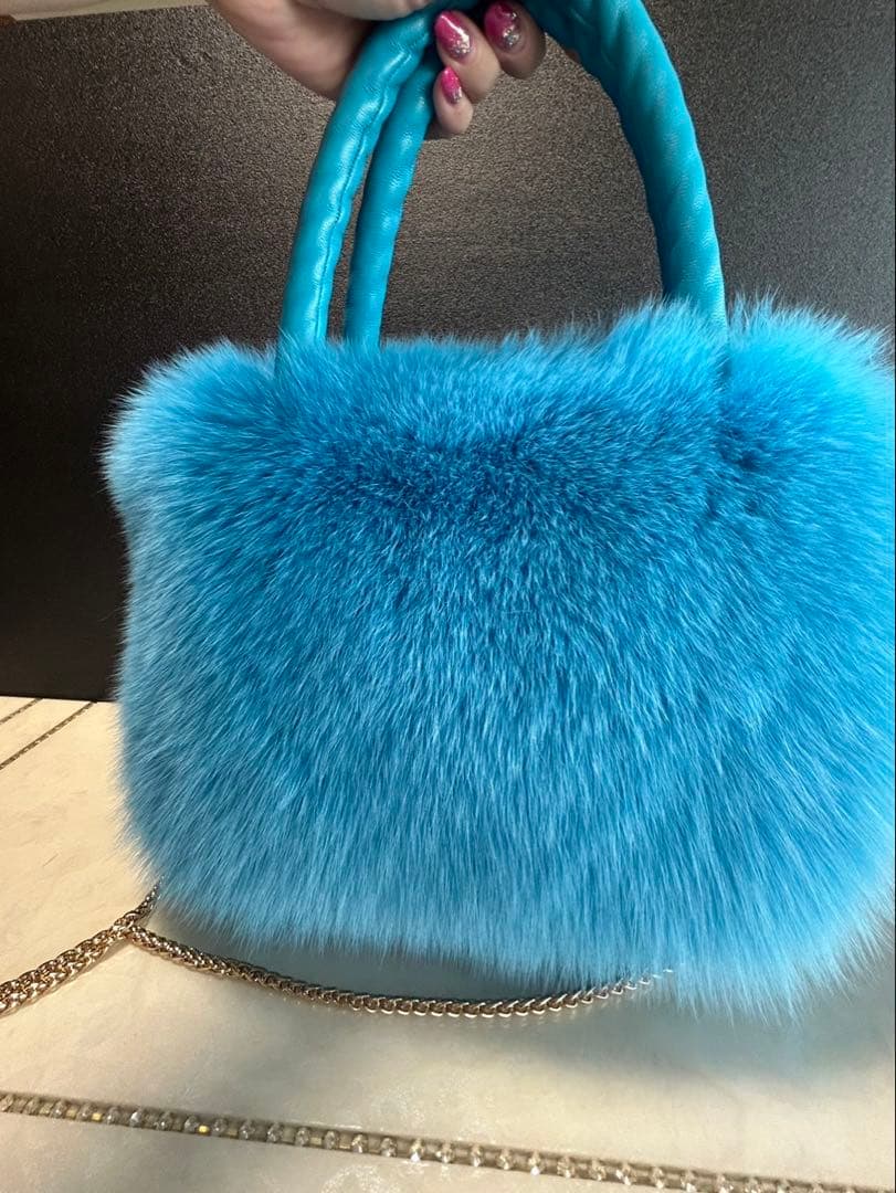 上質サガフォックスファーバッグ　ブルー　最安値