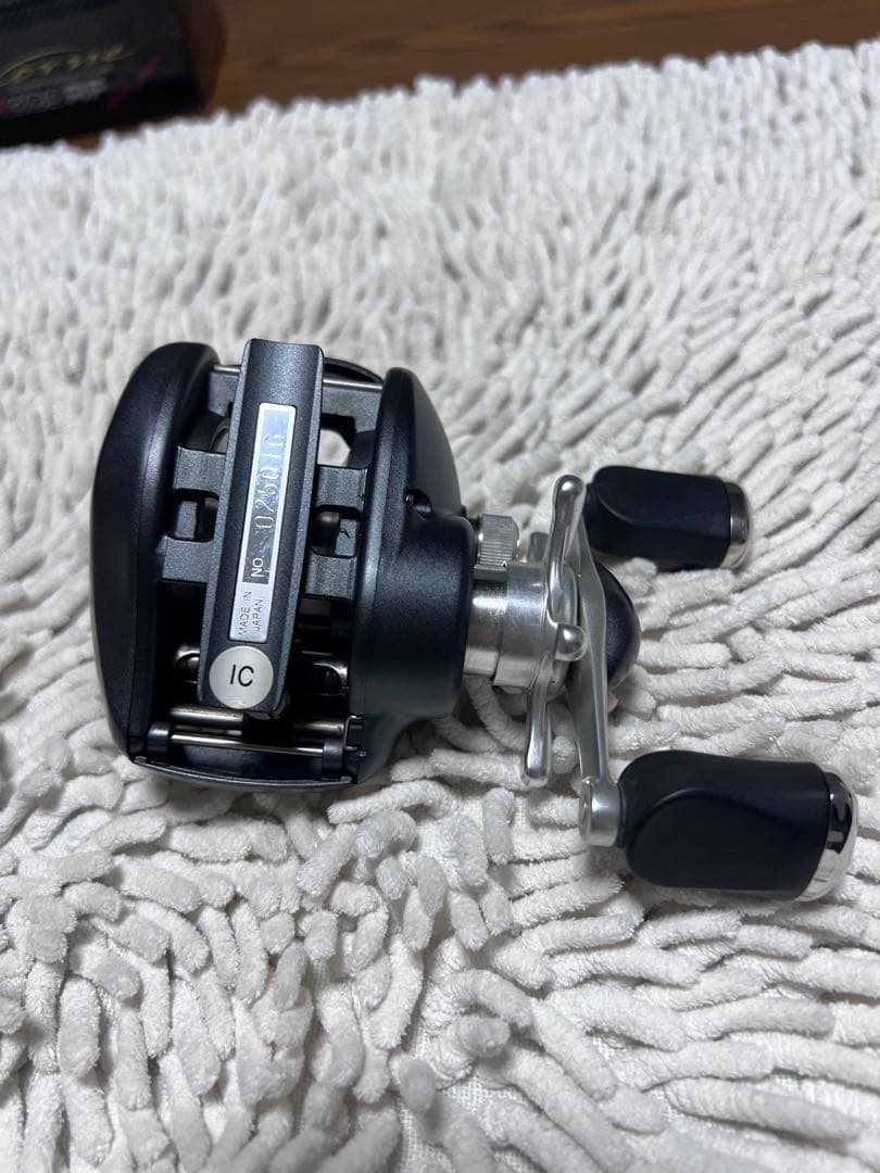 【美品】イクシオーネ　F300RFとキャスプロメタルライト