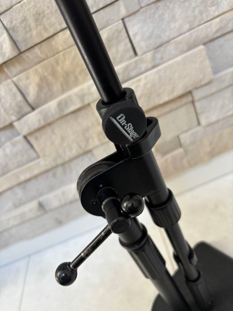 LEWITT マイク ショットマウント　on-staged 台座付き